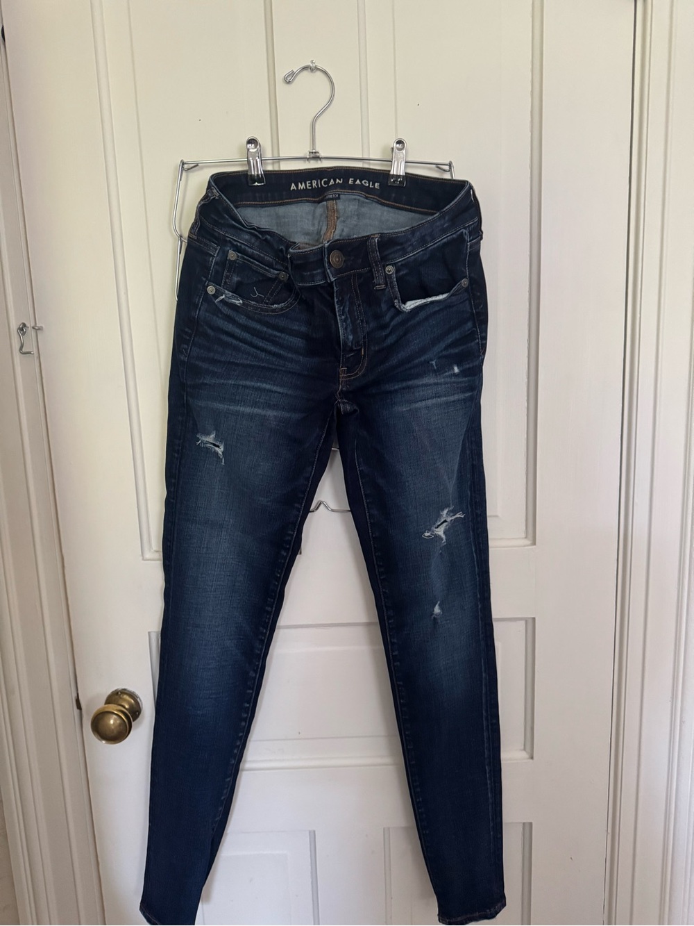 American Eagle Outfitters Women’s Dark Wash Distressed Skinny Jeans